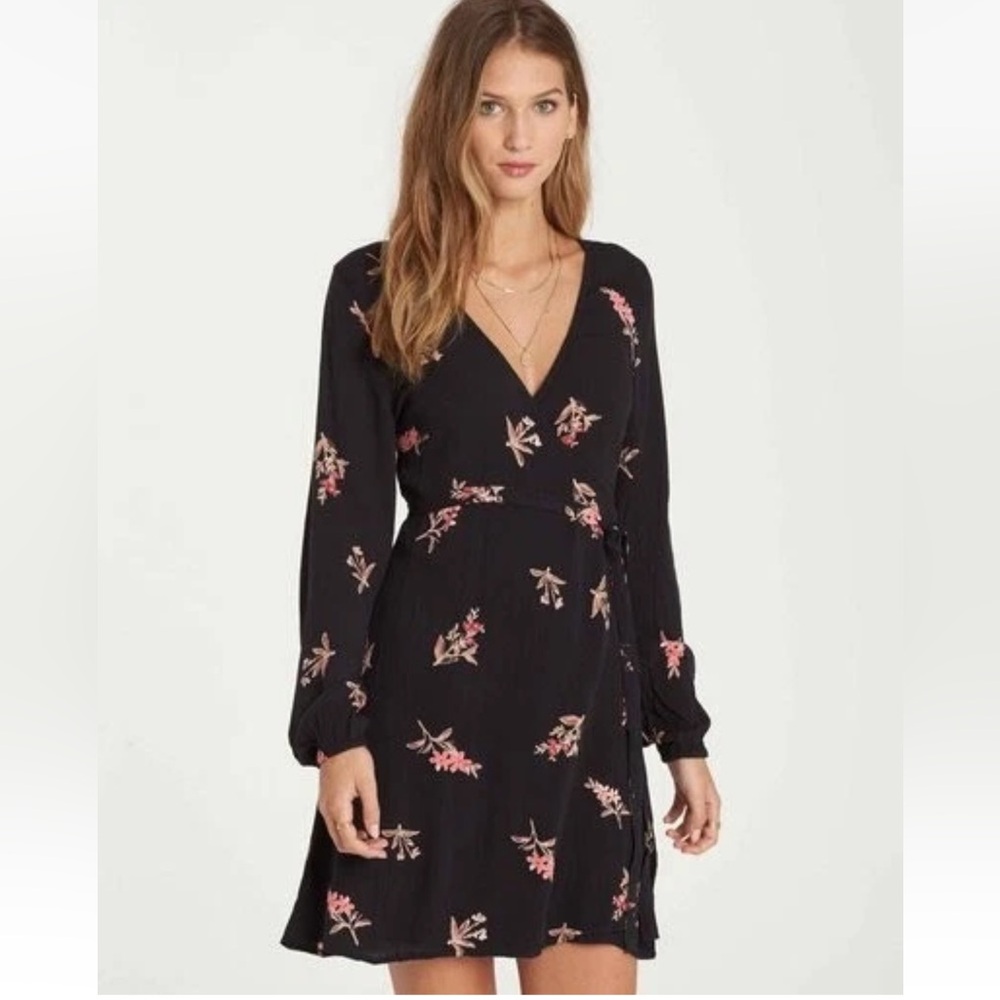 Billabong Wrap Dress Medium Black Floral Love Warrior Long Sleeve Boho Rayon - Picture 2 of 11